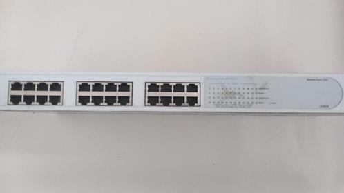 Baseline Switch 2824 – 24 poorts Gigabit, Computers en Software, Netwerk switches, Gebruikt, Ophalen of Verzenden