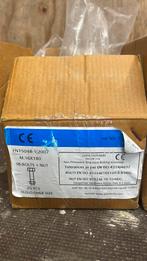 Bouten M16 x 180 zwaar verzinkt, Ophalen of Verzenden, Zo goed als nieuw, Bouten of Moeren