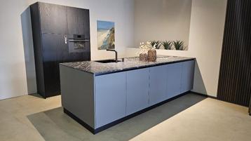 Armony Cucine Italiaanse keuken Smeg app. direct beschikbaar beschikbaar voor biedingen