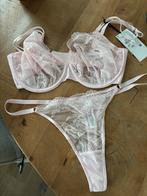 Lingerie Setje met Kant - 70F - Slip XL, Kleding | Dames, Ondergoed en Lingerie, Ophalen of Verzenden, Roze, Setje