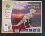 Dino: Tyrannosaurus (2x) en velociraptor, hout, bouwpakketje, Ophalen of Verzenden, Zo goed als nieuw, 1:35 tot 1:50
