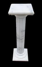 oude marmeren hoge zuil, Ophalen, Gebruikt