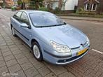 Citroen C5 2.0-16V Ligne Prestige AUTOMAAT, Auto's, Gebruikt, 4 cilinders, 700 kg, Blauw