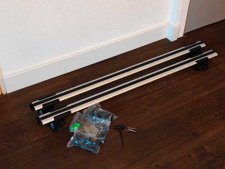 Aguri Runner II R1B dakdragers compleet met sleutels, Auto diversen, Dakdragers, Zo goed als nieuw, Ophalen of Verzenden