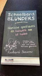 Richard Benson - Schoolbord blunder, Ophalen of Verzenden, Zo goed als nieuw, Richard Benson