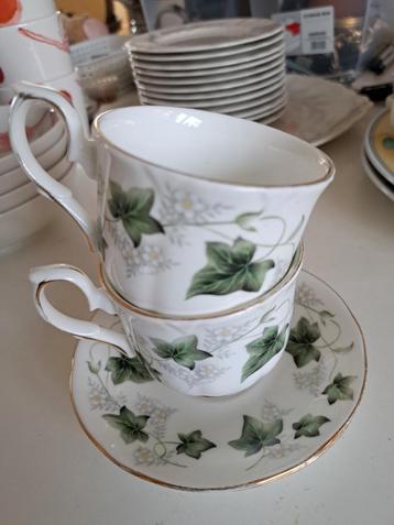 Kop en Schotel, klassiek model. Vintage beschikbaar voor biedingen