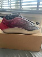 Yeezy 700, Kleding | Heren, Schoenen, Ophalen of Verzenden, Zo goed als nieuw