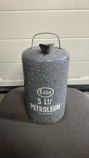 Esso 5Ltr petroleumkan beschikbaar voor biedingen