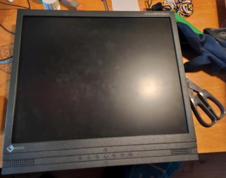 Beeldscherm met VGA & DVI poorten, 1280x1024 px, Computers en Software, Monitoren, 60 Hz of minder, DVI, VGA, Ingebouwde speakers