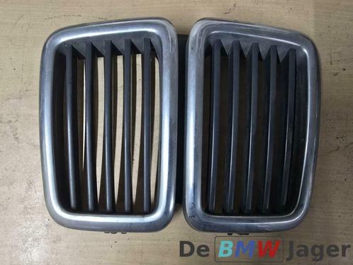 Grille midden BMW 5-serie E28 51131873253, Auto-onderdelen, Carrosserie en Plaatwerk, BMW, Gebruikt, Ophalen of Verzenden