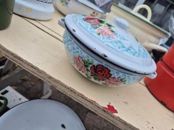Vintage Emaille Schaal met Bloemmotief beschikbaar voor biedingen