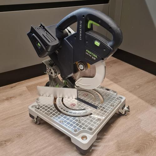 Festool - Accu Plintenzaag SYMC 70 EB, Doe-het-zelf en Verbouw, Gereedschap | Zaagmachines, Zo goed als nieuw, Afkortzaag, 30 tot 70 mm