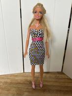 Barbie in cocktail jurkje met driehoek print, Ophalen of Verzenden, Gebruikt, Barbie