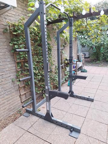Half Rack / Power Rack - Thuisgym beschikbaar voor biedingen