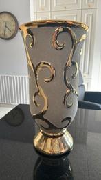Vaas goud kleurig, Ophalen
