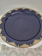Groot paars/blauwe schaal/ bord uit Marrakech., Huis en Inrichting, Keuken | Servies, Ophalen, Gebruikt, Keramiek, Schaal of Schalen