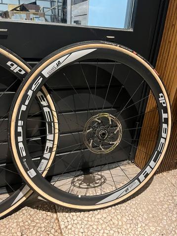 DT swiss carbon wielset disc tube beschikbaar voor biedingen