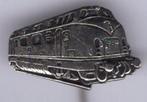 Dieselloc V200 zilverkleurig trein speldje ( F_054 ), Verzamelen, Speldjes, Pins en Buttons, Transport, Speldje of Pin, Zo goed als nieuw