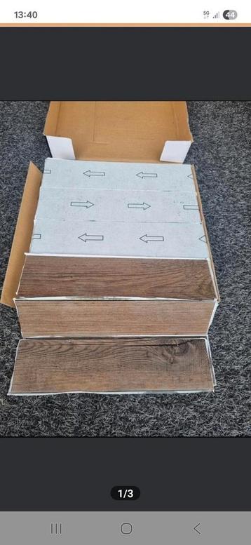 Premium plakstrip  beschikbaar voor biedingen