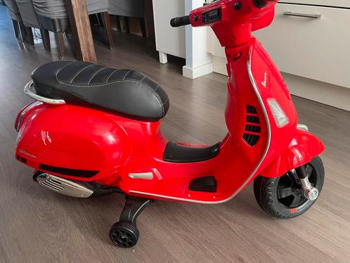 Rood vespa scooter/kinderscooter, Kinderen en Baby's, Speelgoed | Buiten | Accuvoertuigen, Gebruikt, Ophalen