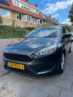 Ford Focus 1.0 Ecoboost 2015 - hatchback - Grijs KM 69917!, Auto's, 65 €/maand, 635 kg, Handgeschakeld, Particulier