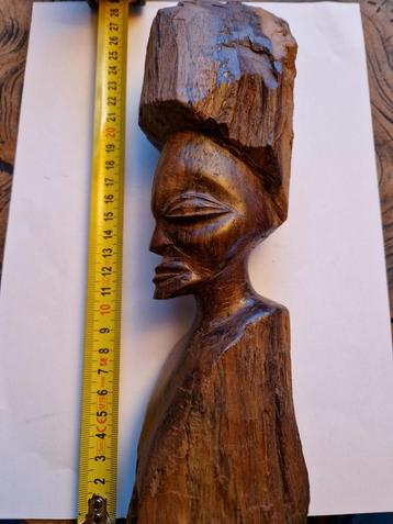 Houten Afrikaans Beeld beschikbaar voor biedingen