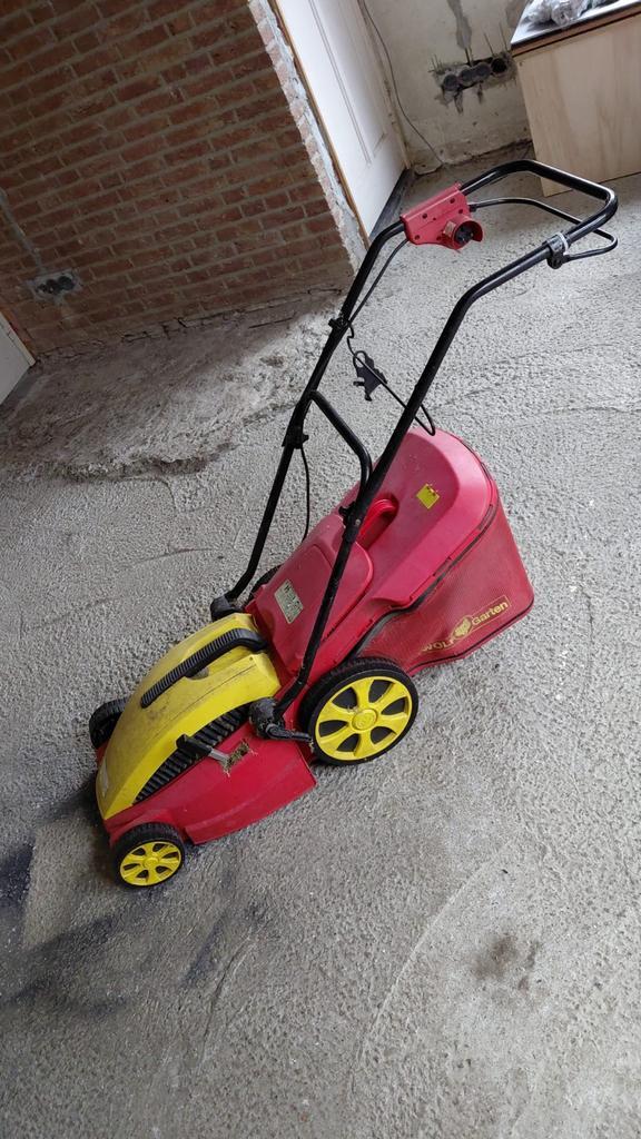 Wolf Garten Elektrische Grasmaaier met Opvangzak, Tuin en Terras, Grasmaaiers, Gebruikt, Elektrische grasmaaier, 40 t/m 49 cm