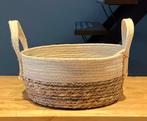 Gevlochten mand met hengsels 28cm, Huis en Inrichting, Woonaccessoires | Schalen en Manden, Mand, Rond, Ophalen of Verzenden, Zo goed als nieuw