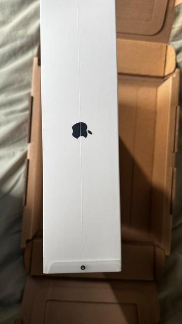 Apple MacBook Air M2 8-core 16GB 8-core 256GB ssd Qwerty beschikbaar voor biedingen