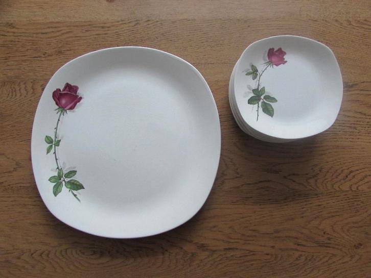 Gebaksstel Fashion Rose England, Verzamelen, Porselein, Kristal en Bestek, Gebruikt, Bord of Schaal, Porselein, Ophalen of Verzenden