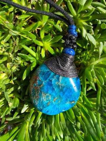 Blue Apatite ketting beschikbaar voor biedingen