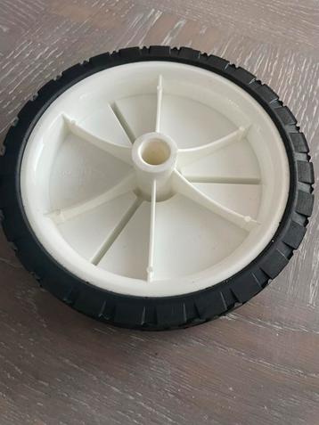 Gazonmaaier Wiel nieuw - Vervanging beschikbaar voor biedingen
