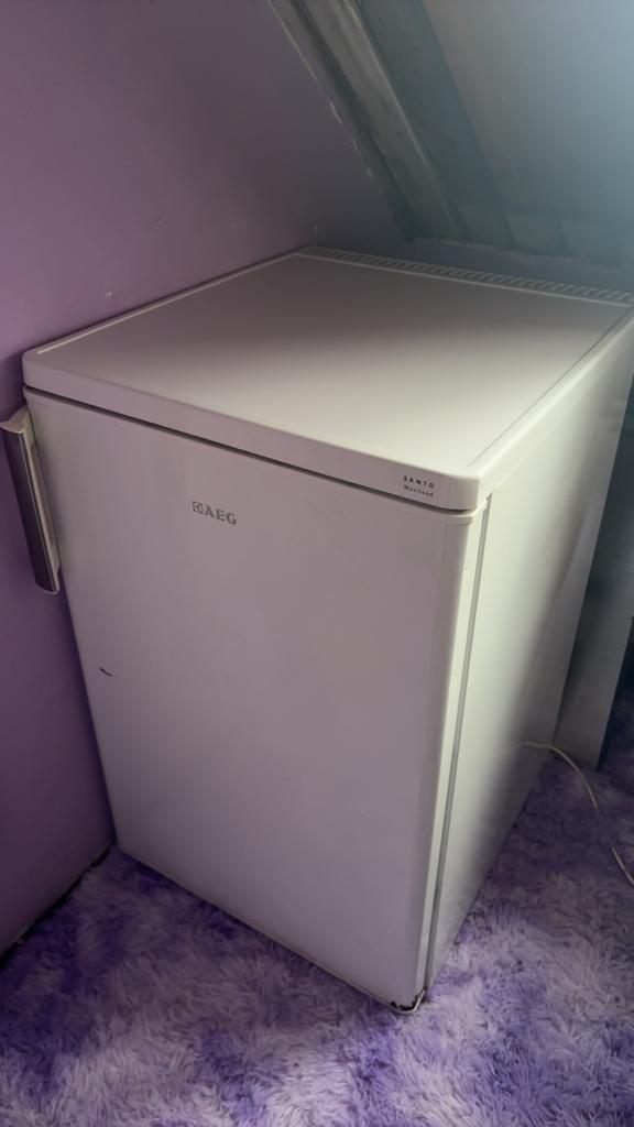 Kleine koelkast + vriezer, Witgoed en Apparatuur, Vriezers en Diepvrieskisten, Zo goed als nieuw, Vrijstaand, 85 tot 120 cm, 60 tot 90 cm