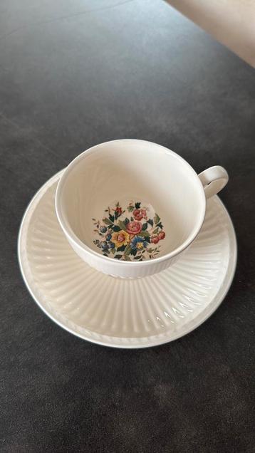 Wedgwood kop en schotel Conway beschikbaar voor biedingen