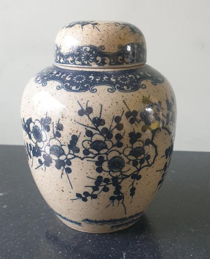 Oosters dekselpotje, Antiek en Kunst, Antiek | Keramiek en Aardewerk, Ophalen of Verzenden