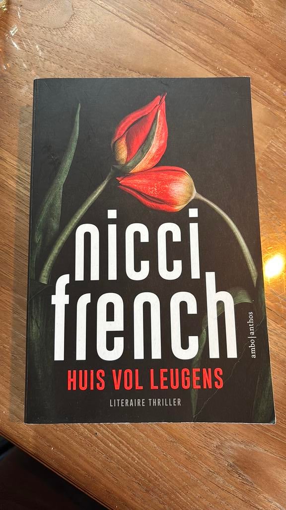 Huis vol leugens, Ophalen of Verzenden, Gelezen