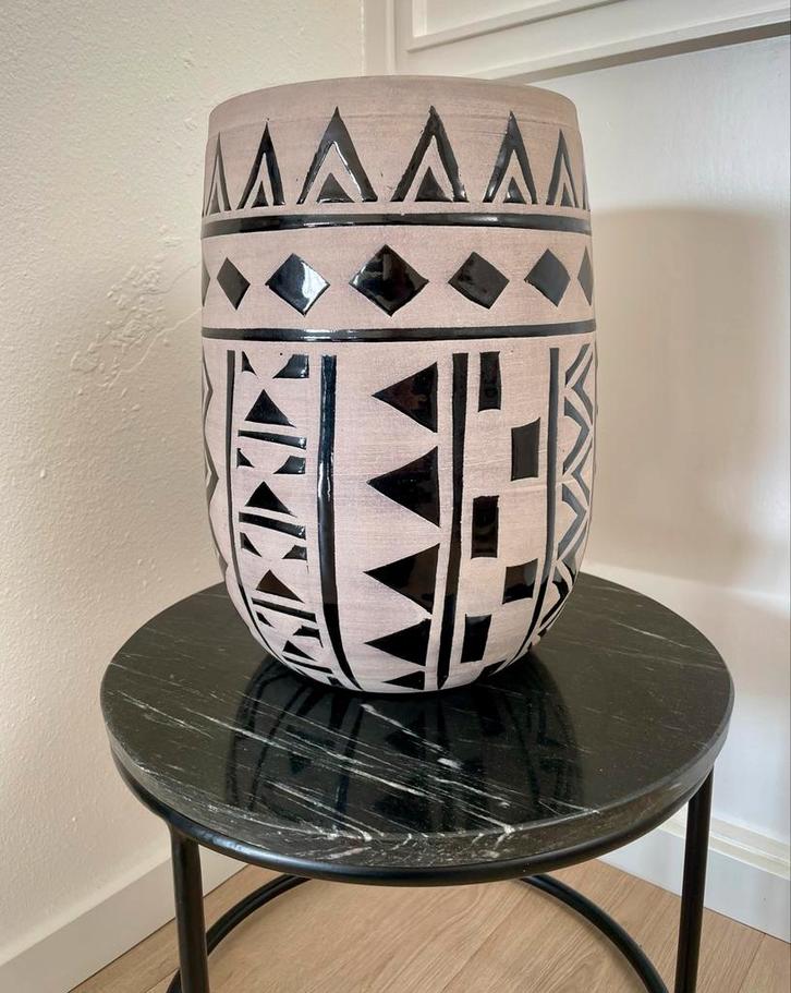 Decoratieve Vaas/Pot met Motief, Huis en Inrichting, Woonaccessoires | Vazen, Zo goed als nieuw, Overige kleuren, Minder dan 50 cm