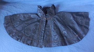 Zwarte moire zijde sortie / pelerine / capelet ca 1890-1900 beschikbaar voor biedingen