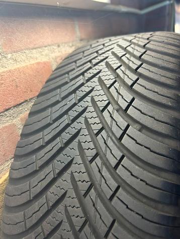 Winterbanden met velg (205/55/R16) beschikbaar voor biedingen
