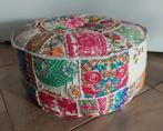 Vrolijk gekleurde kleine poef, Huis en Inrichting, Banken | Voetenbanken en Poefen, Minder dan 50 cm, Gebruikt, Ophalen of Verzenden