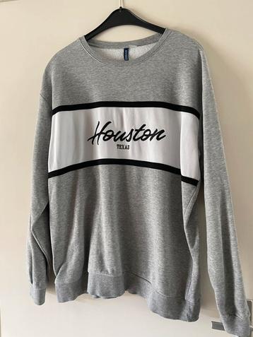 Sweater maat XL beschikbaar voor biedingen