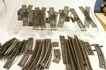 Trix Express knutsel kartonnen rails en wissels beschikbaar voor biedingen