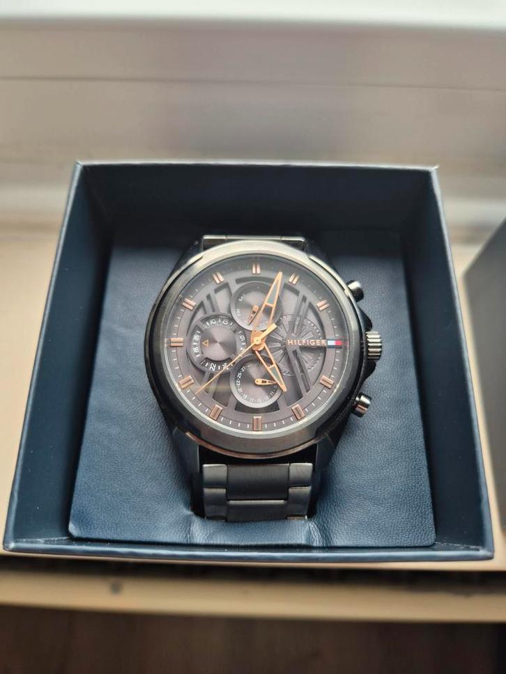 Tommy Hilfiger Herenhorloge, Sieraden, Tassen en Uiterlijk, Horloges | Heren, Zo goed als nieuw, Polshorloge, Overige merken, Staal