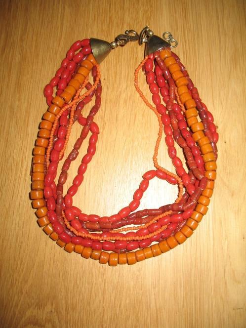 Manouk Ketting  Verschillende Kralen Rood- en Oranje-achtig, Sieraden, Tassen en Uiterlijk, Kettingen, Overige materialen, Overige kleuren