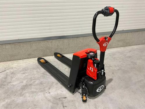 2025 EP F3 + zwenkwielen in krat Elektrische palletwagen (4x, Zakelijke goederen, Machines en Bouw | Heftrucks en Intern transport