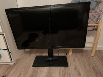 Philips tv op universele voet beschikbaar voor biedingen