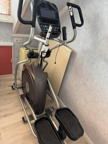 Cross trainer Spirit fitness XE295 beschikbaar voor biedingen