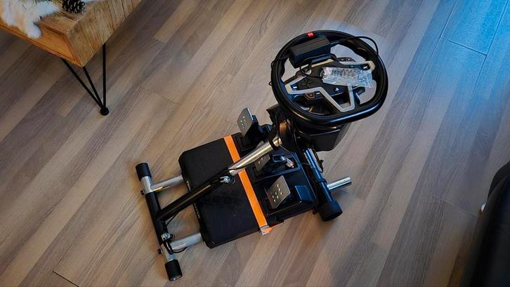 Thrustmaster T248 + Wheel Stand Pro - Sim Racing Set, Spelcomputers en Games, Spelcomputers | Overige, Zo goed als nieuw, Ophalen