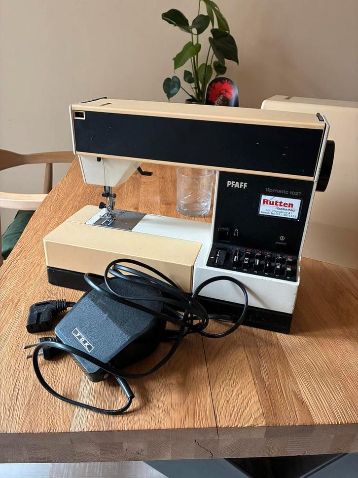 Pfaff tipmatic 1027, Hobby en Vrije tijd, Naaimachines en Toebehoren, Gebruikt, Naaimachine, Pfaff, Ophalen