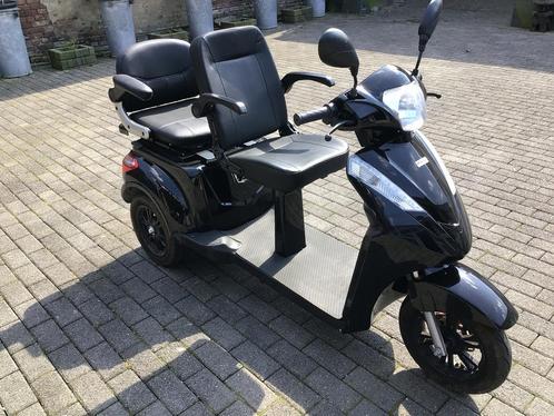 Mooie 2 persoons scooter mag zonder helm gereden worden, Fietsen en Brommers, Scooters | Overige merken, Zo goed als nieuw, Elektrisch